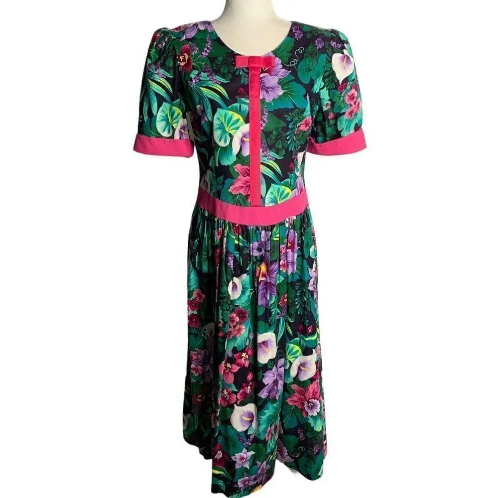 Vintage 80s Tropical Floral Swing Dress S Black Short Sleeve Shoulder Pads